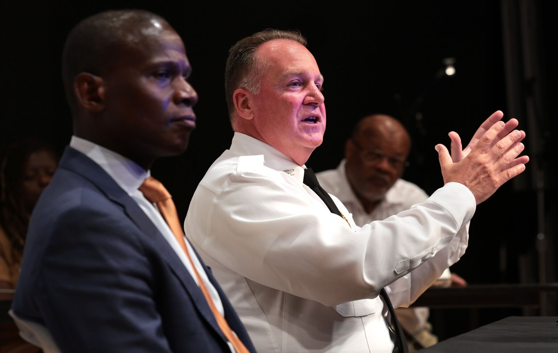 Downtown residents grill police chief on recent crime